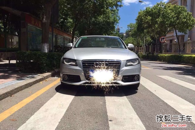 奥迪A4L2011款2.0TFSI 舒适型