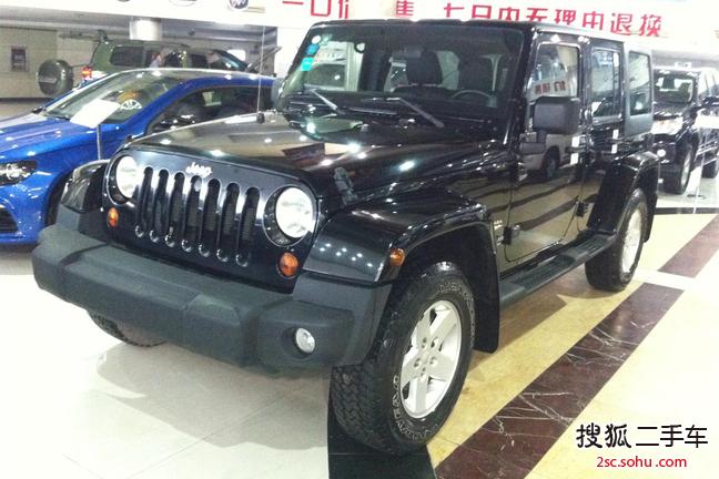 Jeep牧马人四门版2011款3.8L 撒哈拉