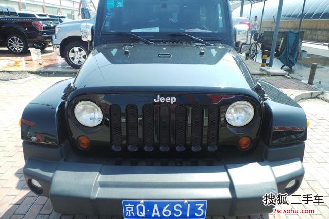 Jeep牧马人四门版2012款3.6L 撒哈拉