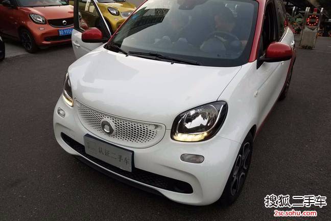 smartfortwo2016款0.9T 硬顶先锋版