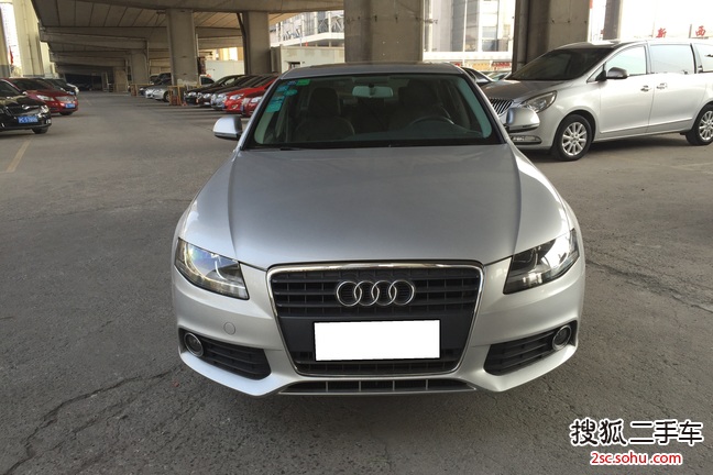 奥迪A4L2009款2.0TFSI 标准型