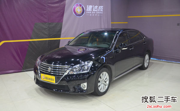 丰田皇冠2012款V6 2.5 Royal 舒适版