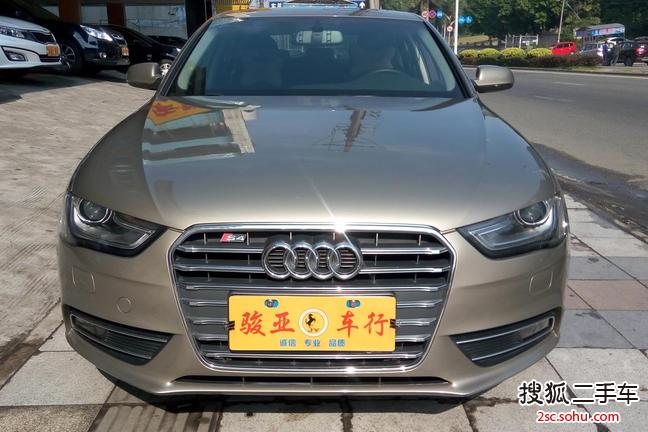 奥迪A4L2013款35 TFSI 自动标准型