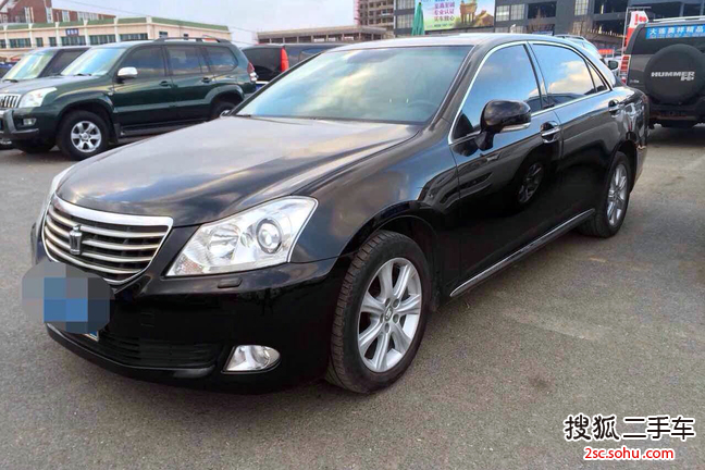 丰田皇冠2010款V6 3.0L Royal Saloon VIP 