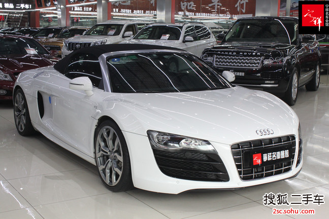 奥迪R82011款Spyder 5.2 FSI quattro