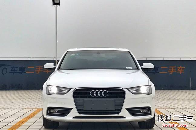 奥迪A4L2013款35 TFSI 自动标准型