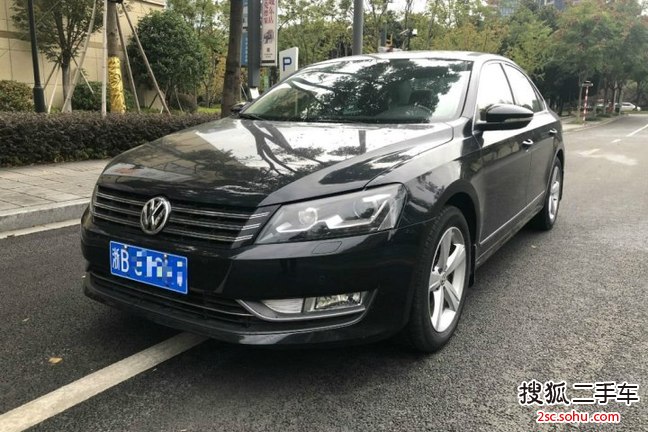 大众帕萨特2011款1.8TSI DSG尊荣版