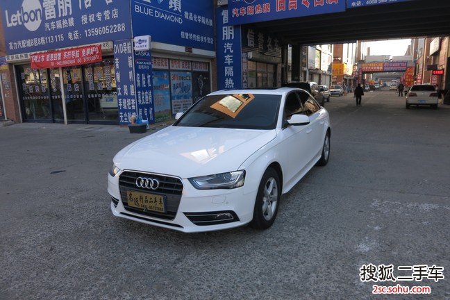 奥迪A4L2013款35 TFSI 自动舒适型