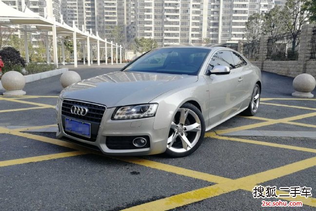 奥迪A5双门2010款2.0TFSI 风尚版