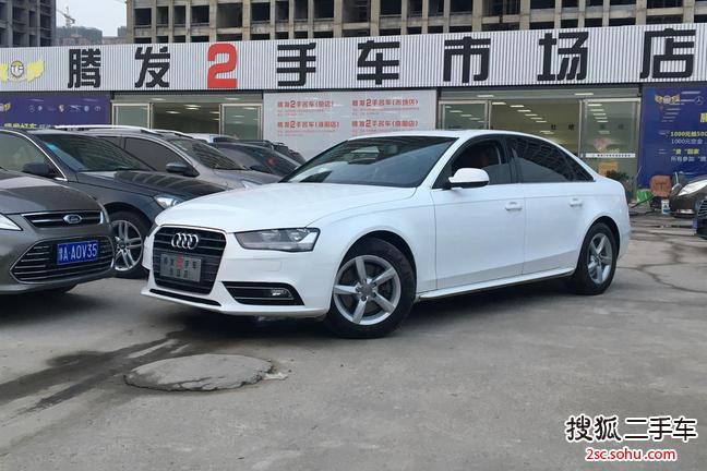 奥迪A4L2015款30 TFSI 自动舒适型