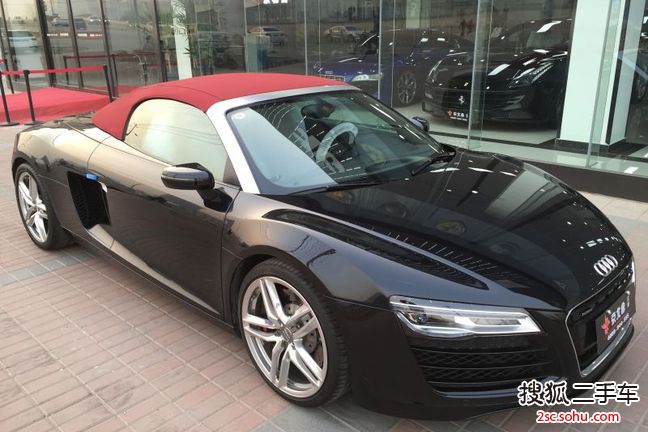 奥迪R82014款Spyder 4.2 FSI quattro