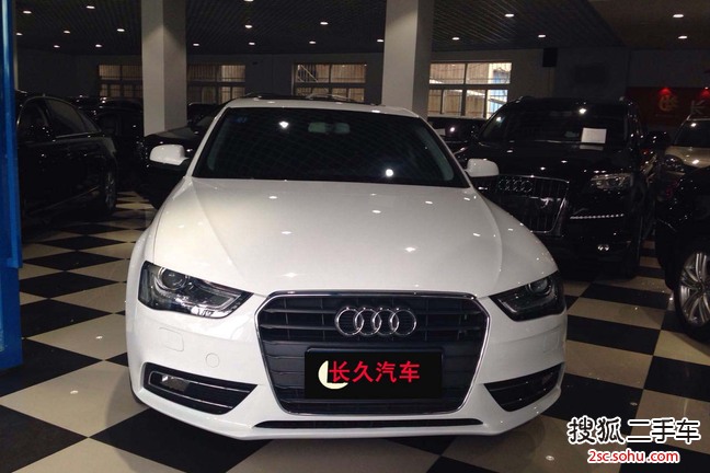 奥迪A4L2013款30 TFSI 自动舒适型