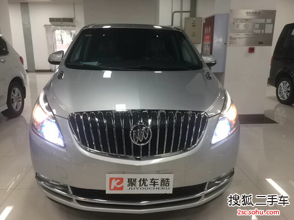 别克GL82013款3.0L XT豪华商务旗舰版