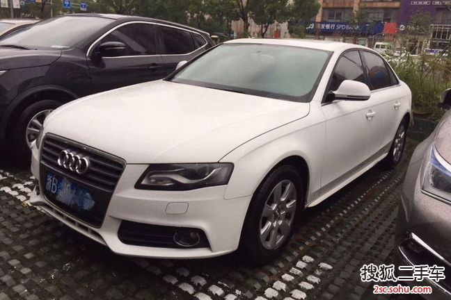 奥迪A4L2011款2.0TFSI 舒适型