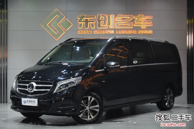 奔驰V级2016款V260L 尊贵加长版