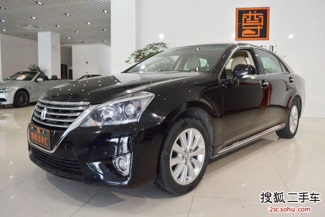 丰田皇冠2012款2.5L Royal