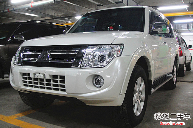 三菱帕杰罗2011款3.0L GLS 自动 四驱