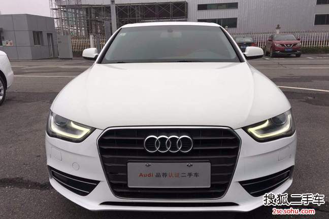 奥迪A4L2013款35 TFSI 自动豪华型