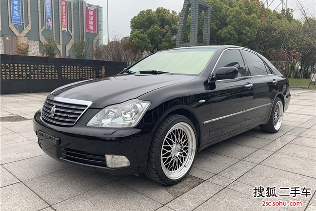 丰田皇冠2005款3.0L Royal 真皮版