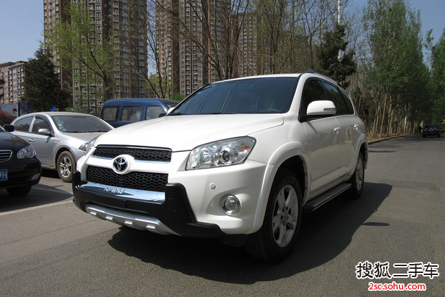 丰田RAV42012款炫装版 2.4L 自动四驱豪华 