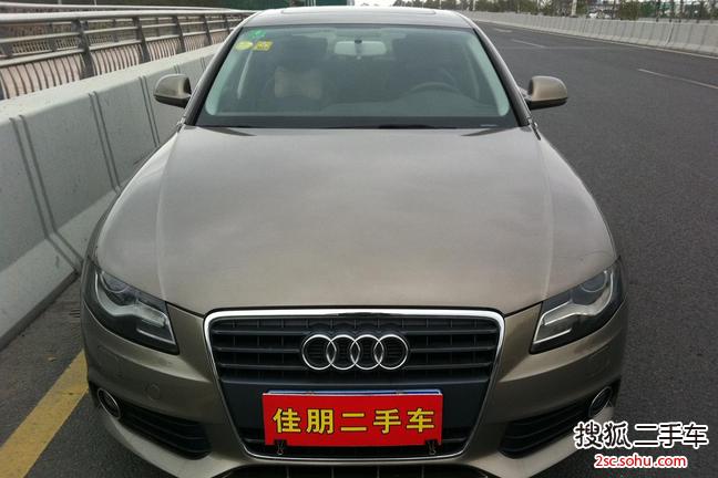 奥迪A4L2011款2.0TFSI 标准型