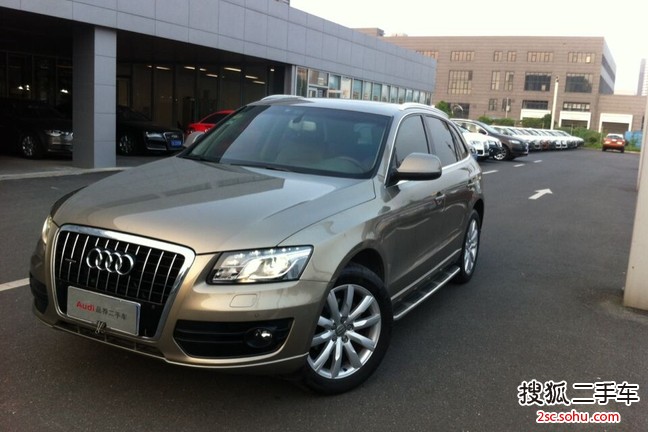 奥迪Q52011款2.0TFSI 豪华型