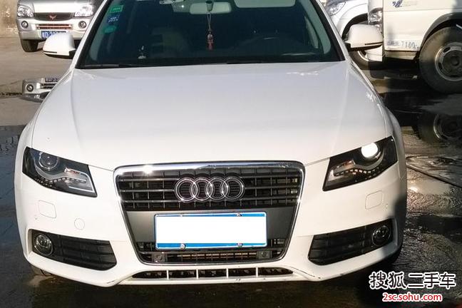 奥迪A4L2012款2.0TFSI 标准型