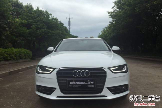 奥迪A4L2013款30 TFSI 自动舒适型