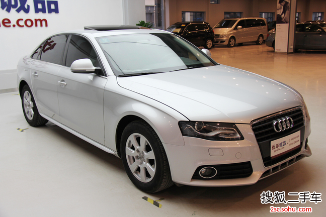 奥迪A4L2009款2.0TFSI 标准型