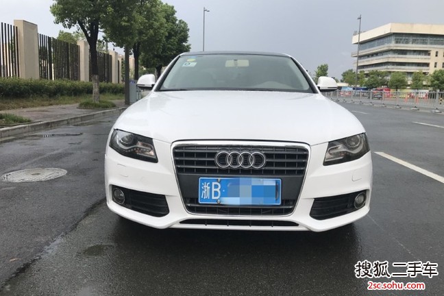 奥迪A4L2011款2.0TFSI 舒适型