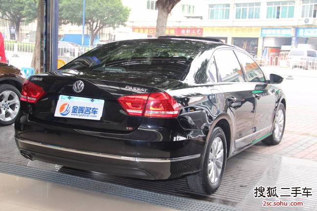 大众帕萨特2014款1.8TSI 自动尊荣版