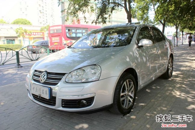 大众速腾2010款1.4TSI 自动豪华型