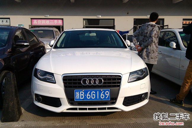 奥迪A4L2012款2.0TFSI 豪华型