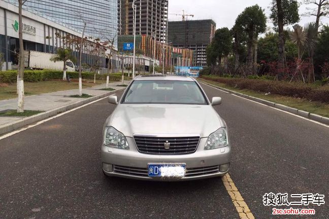 丰田皇冠2005款3.0L Royal