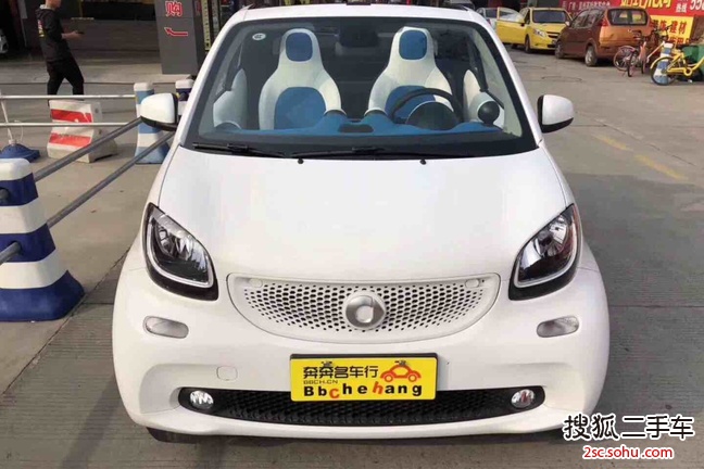 smartfortwo2016款0.9T 硬顶极致版