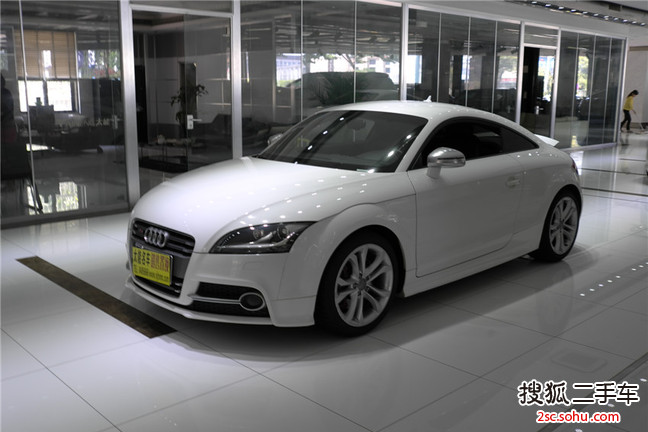 奥迪TTS2013款TTS Coupe 2.0TFSI quattro