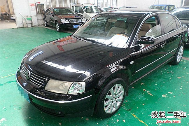 大众帕萨特2011款1.8TSI DSG 尊荣版