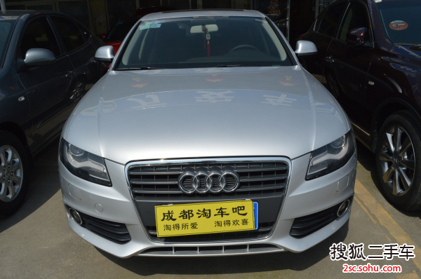 奥迪A4L2010款2.0TFSI 标准型