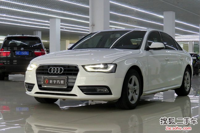 奥迪A4L2015款35 TFSI 自动标准型