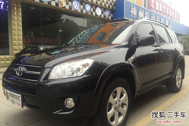 丰田RAV42011款2.4L 手动四驱至臻导航版 