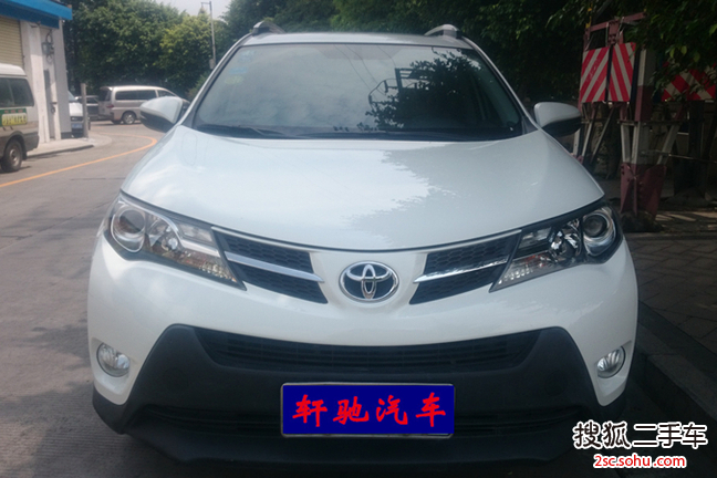 丰田RAV42015款2.0L CVT四驱新锐版