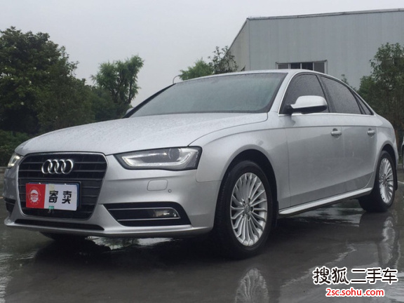 奥迪A4L2015款30 TFSI 自动舒适型