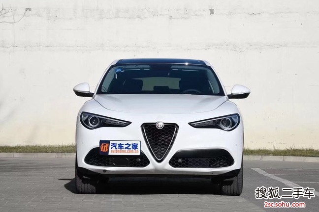 阿尔法罗密欧Stelvio2017款2.0T 200HP 精英版