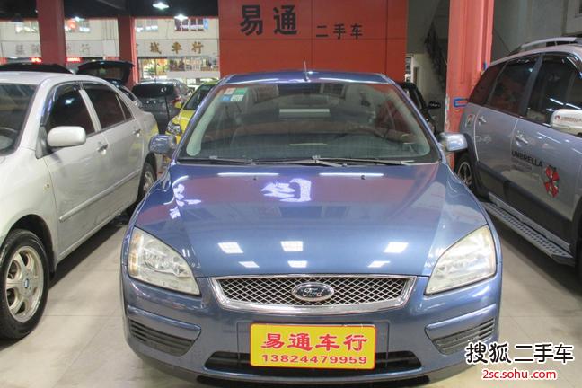 福特福克斯三厢2006款1.8L 手动经典型