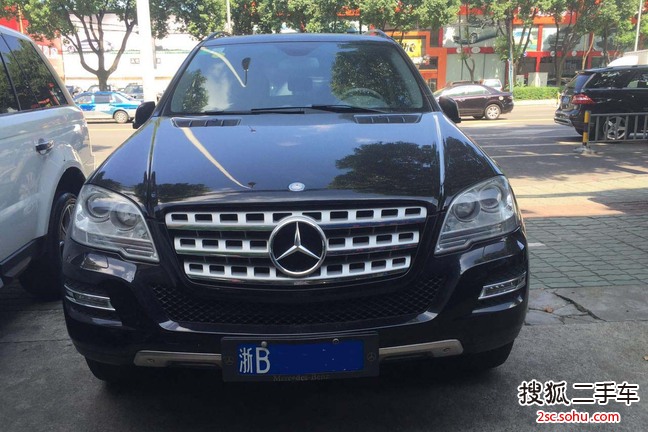 奔驰M级2010款ML300 4MATIC