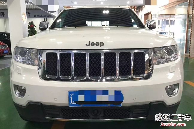 Jeep大切诺基2012款3.6L 旗舰尊崇版