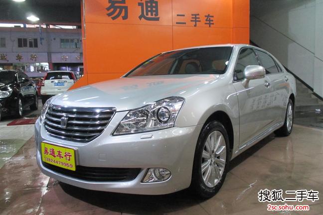 丰田皇冠2011款2.5L Royal 真皮天窗特别版 