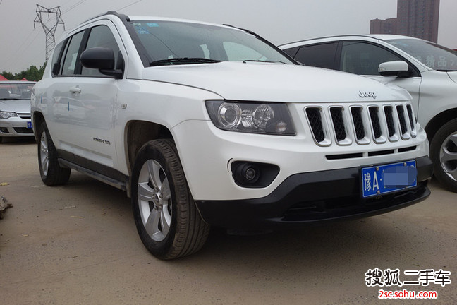 Jeep指南者2014款改款 2.0L 两驱进取版