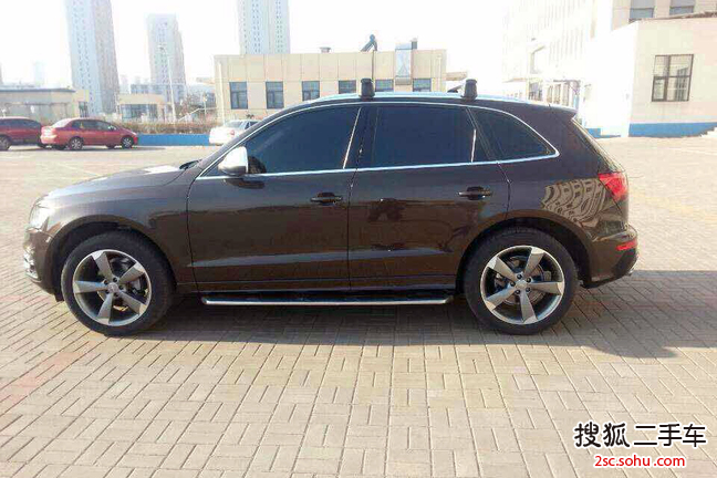 奥迪Q52015款40 TFSI 豪华型