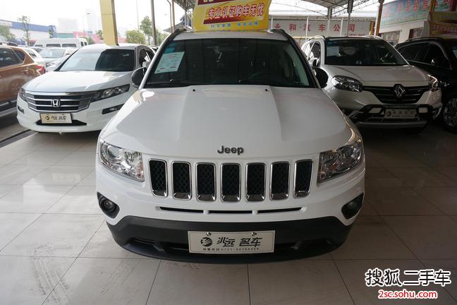 Jeep指南者2012款2.0 运动版